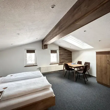 Fruehstueckspension Auer - Haus Kargl فندق مبيت وإفطار سخلادميخ