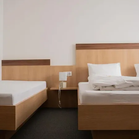 Fruehstueckspension Auer - Haus Kargl فندق مبيت وإفطار 3*
