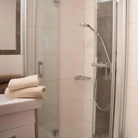Bed & Breakfast Fruehstueckspension Auer - Haus Kargl