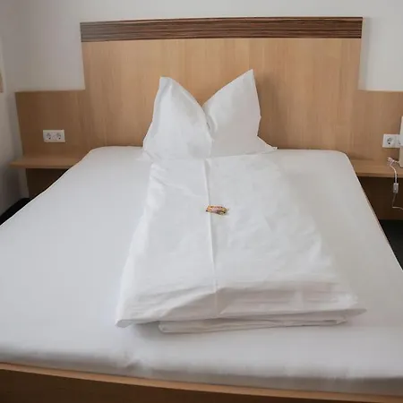 Fruehstueckspension Auer - Haus Kargl فندق مبيت وإفطار 3*