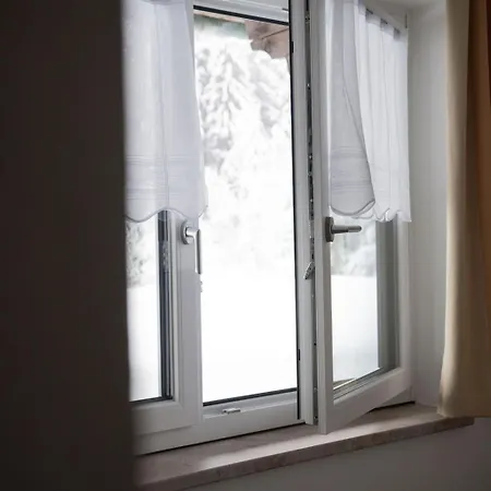 فندق مبيت وإفطار Fruehstueckspension Auer - Haus Kargl سخلادميخ
