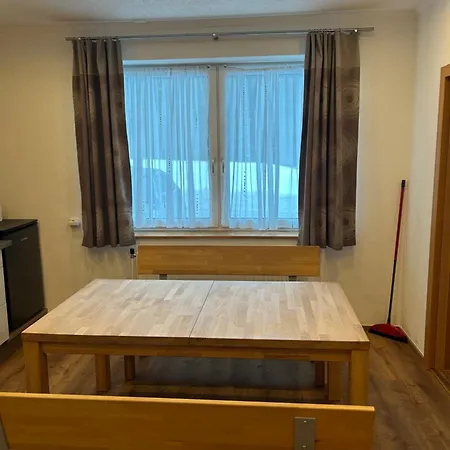 فندق مبيت وإفطار Fruehstueckspension Auer - Haus Kargl سخلادميخ