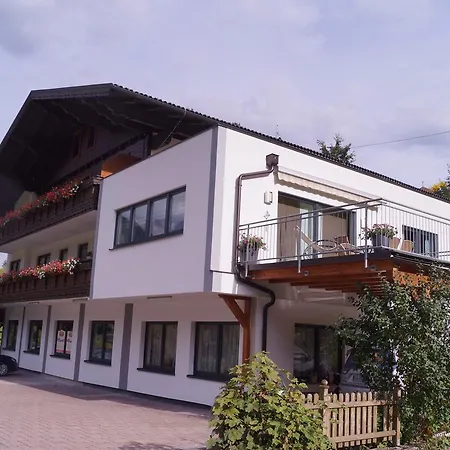 Fruehstueckspension Auer - Haus Kargl Alojamento de Acomodação e Pequeno-almoço 3*